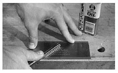 sharpening and using a wood scraper